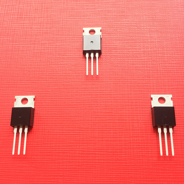 飛虹MOS管廠家分享低功耗、超高速的肖特基二極管特點(diǎn)